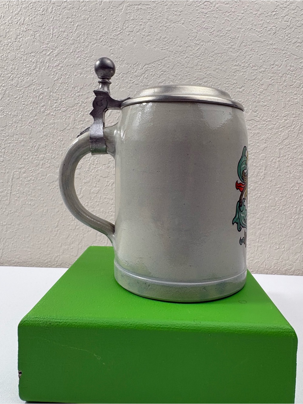 Gerz Heidelberg Beer Stein Made From Stoneware Featuring a Raised Coat of Arms. - Picture 5 of 9
